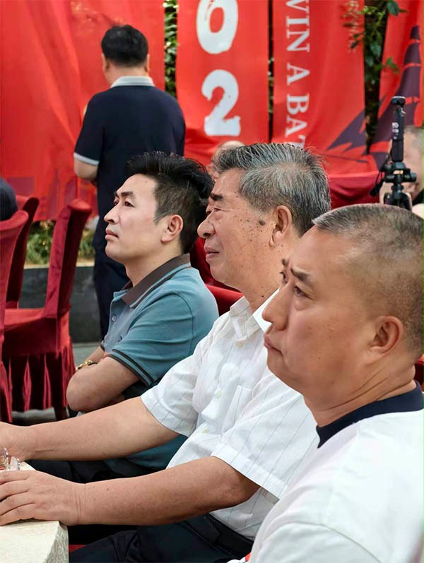 上圖為：蘇州市河南商會領導們在活動現場